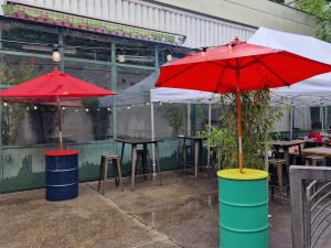 Terrassen-Sonnenschirm 0